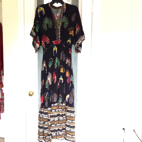 FARM Rio + Yawanawa Wonderful Feathers Headdress Print Maxi Dress - Picture 12 of 16